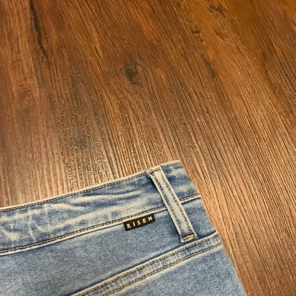 NWT Risen Mid Rise Tapered Distressed Jeans - Picture 12 of 12